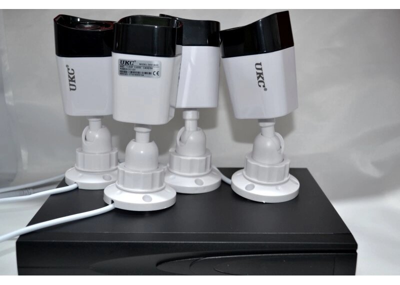 Комплект відеоспостереження D001 (4 камери), відеореєстратор - знижка