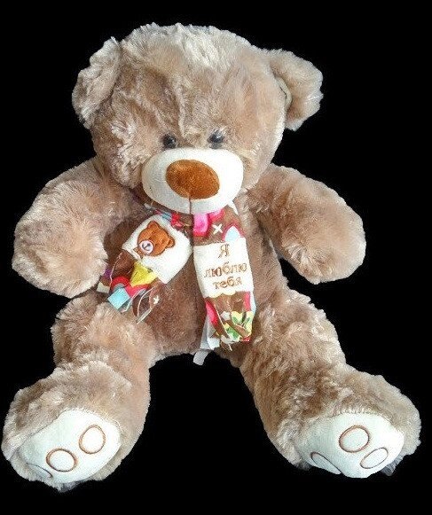 Прекрасний подарунок для коханої дівчини плюшевий Ведмедик 68 см в красивому шарфі від компанії Інтернет магазин "Megamaks" - фото 1