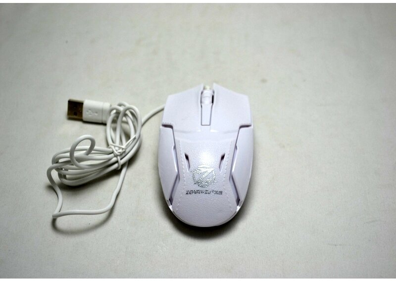 Провідна комп'ютерна мишка біла USB Q3 від компанії Інтернет магазин "Megamaks" - фото 1