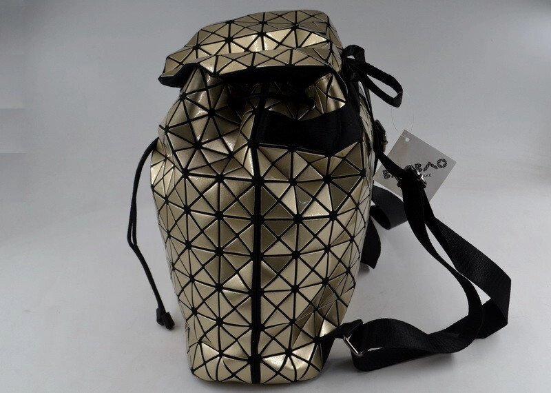 Рюкзак крутий BAO BAO космічний стильний міський золотий ISSEY MIYAKE від компанії Інтернет магазин "Megamaks" - фото 1