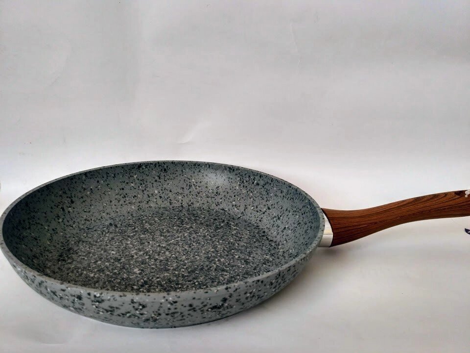 Сковорода з гранітним покриттям Bohmann BH 1015-24 см сіра від компанії Інтернет магазин "Megamaks" - фото 1