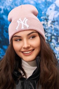 Модна молодіжна шапка-ковпак (6089) Braxton пудра + білий 56-59