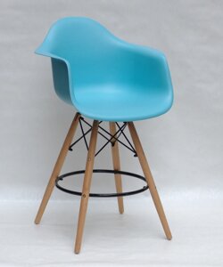 Крісло з пластика полубарне на дерев'яних ніжках Leon, колір блакитний 52