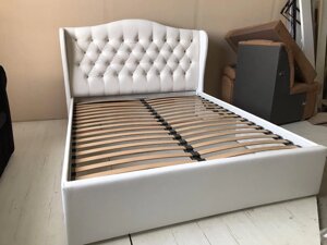 М'яке двоспальне ліжко в класичному стилі зі стразами Гармонія 160 Olberg, оббивка на вибір