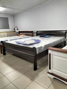 Ліжко двоспальне з масиву вільхи Сакура RoomerIN , колір темний горіх / горіх