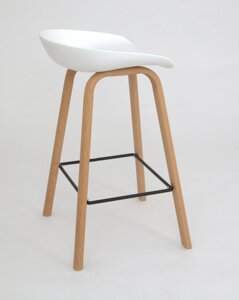 Напівбарний стілець пластиковий на дерев'яних ніжках Konor 65 , колір білий 07