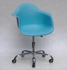 Крісло офісне пластикове на колесах Leon Office Onder Mebli , колір блакитний 52