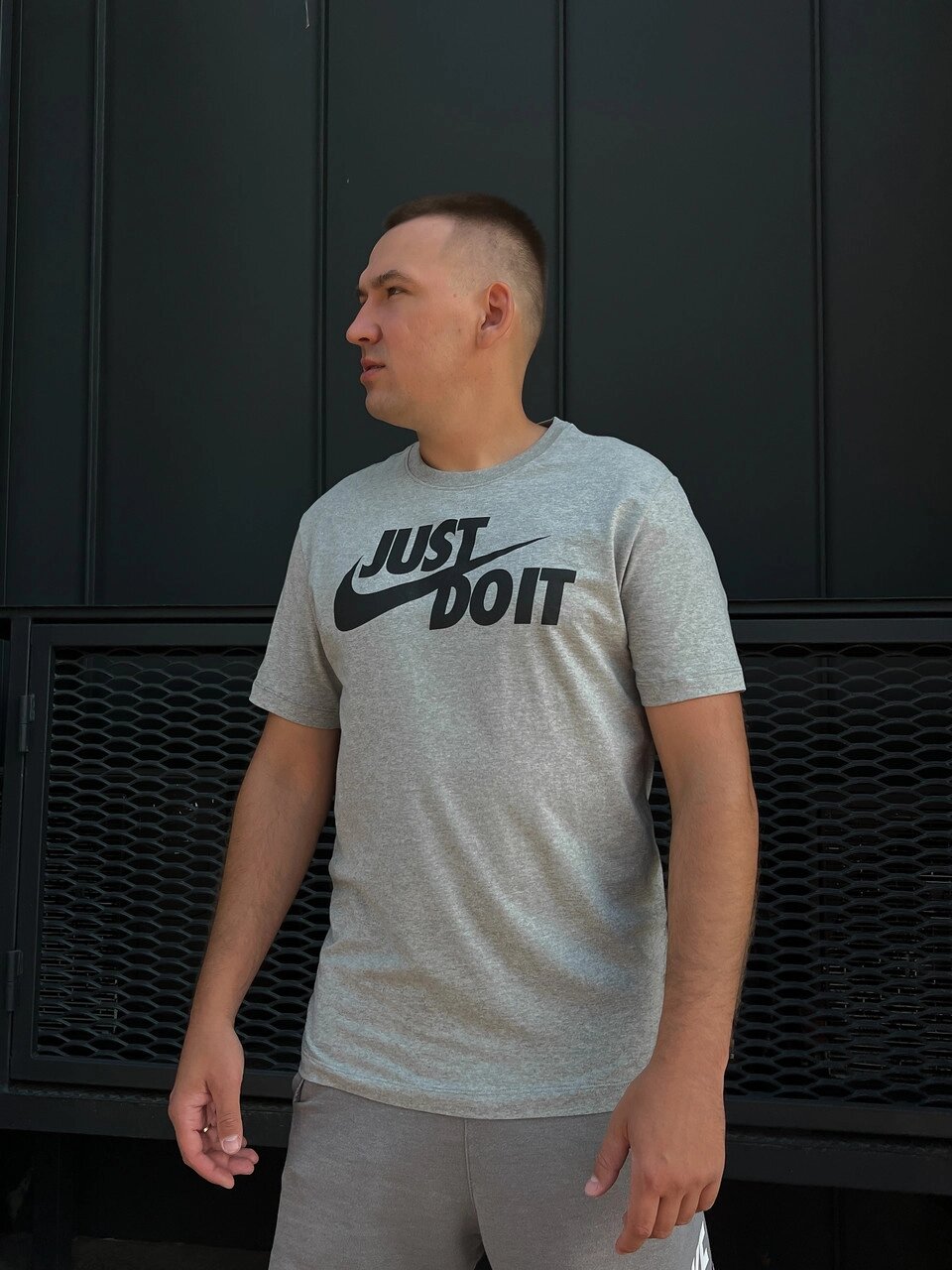 Футболка чоловіча Nike Swoosh Just Do It / DX1989-063 (Розміри:S,M,L, XL, XXL) від компанії Інтернет магазин "Airpac" - фото 1