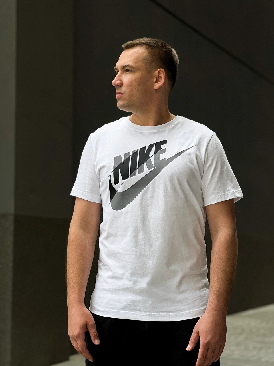 Футболка мужская Nike Air Block Futura Logo T-Shirt / BQ5946-101 від компанії Інтернет магазин "Airpac" - фото 1