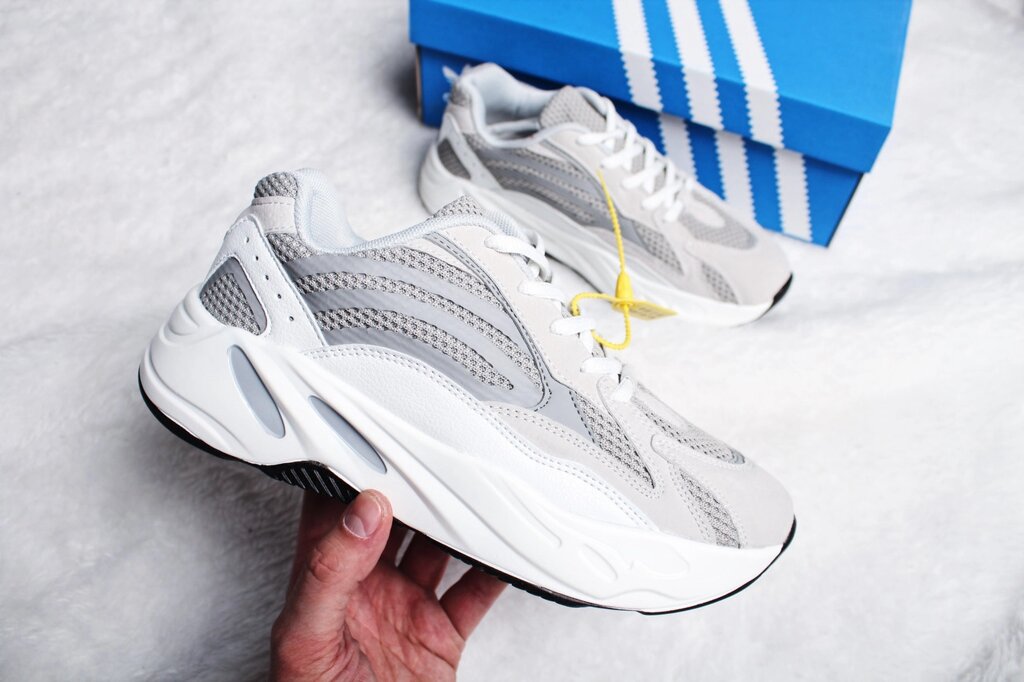 Кросівки чоловічі Adidas Yeezy 700 Boost (Розмір:41) від компанії Інтернет магазин "Airpac" - фото 1