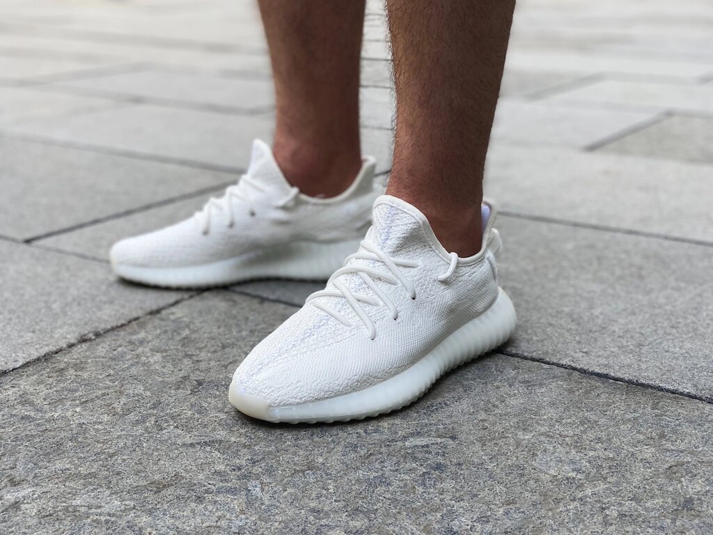 Кросівки чоловічі Adidas Yeezy Boost 350 V2 Cream-White / CP9366 від компанії Інтернет магазин "Airpac" - фото 1