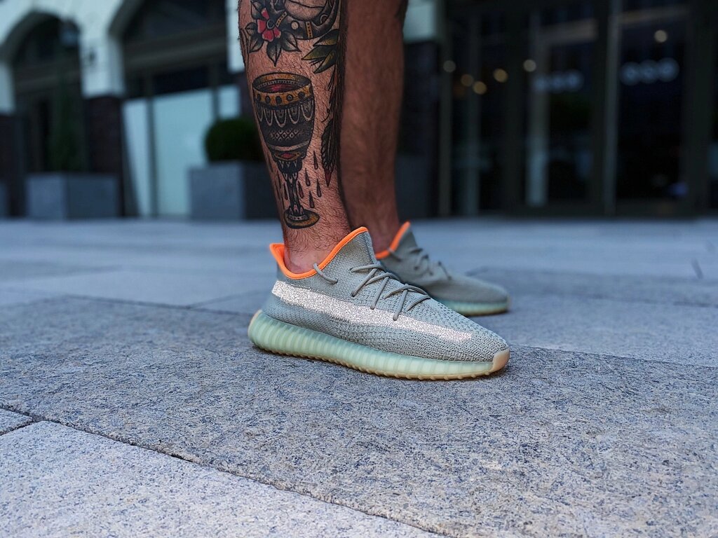 Кросівки чоловічі Adidas Yeezy Boost 350 V2 "Desert Sage" / FX9035 (Розміри:41,43,44,45,46) від компанії Інтернет магазин "Airpac" - фото 1