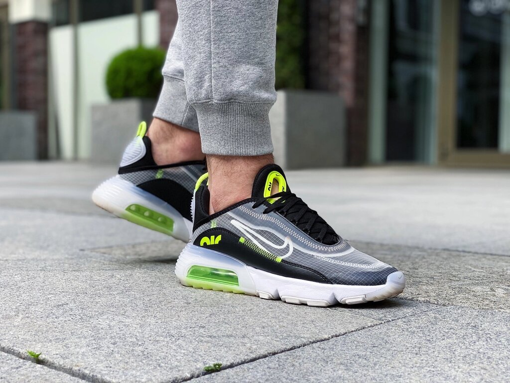 Кросівки чоловічі Nike Air Max 2090 "Pure Platinum Volt" / CT1803-001 (Розміри:40,41,45) від компанії Інтернет магазин "Airpac" - фото 1