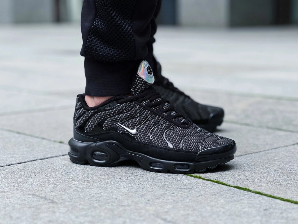 Кросівки чоловічі Nike Air Max Plus / DQ0850-001 (Розмір:41) від компанії Інтернет магазин "Airpac" - фото 1