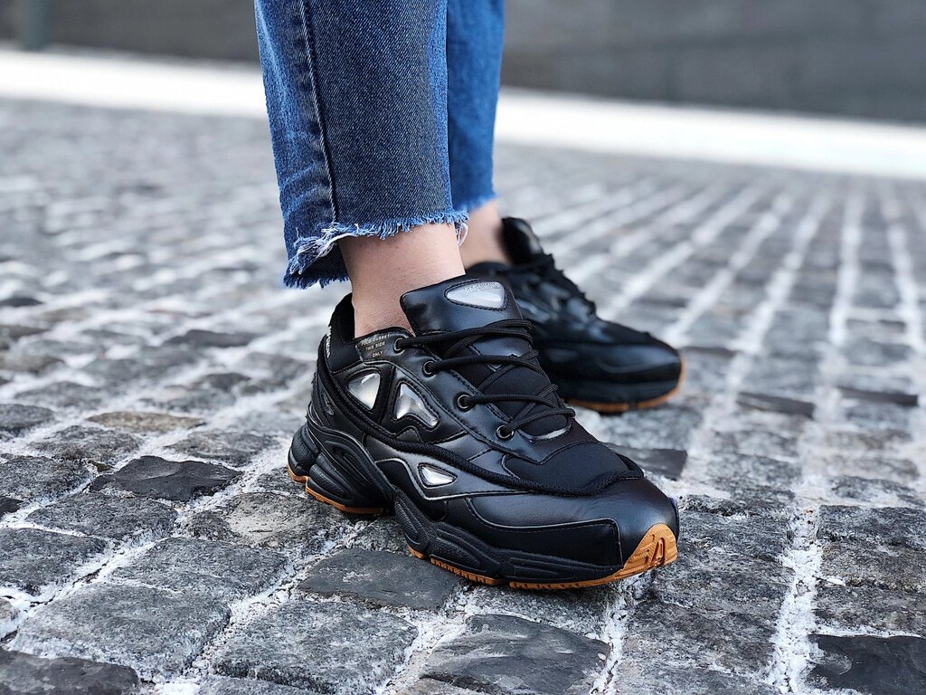 Кросівки жіночі Adidas x Raf Simons Ozweego III (Розміри:37,38,41) від компанії Інтернет магазин "Airpac" - фото 1