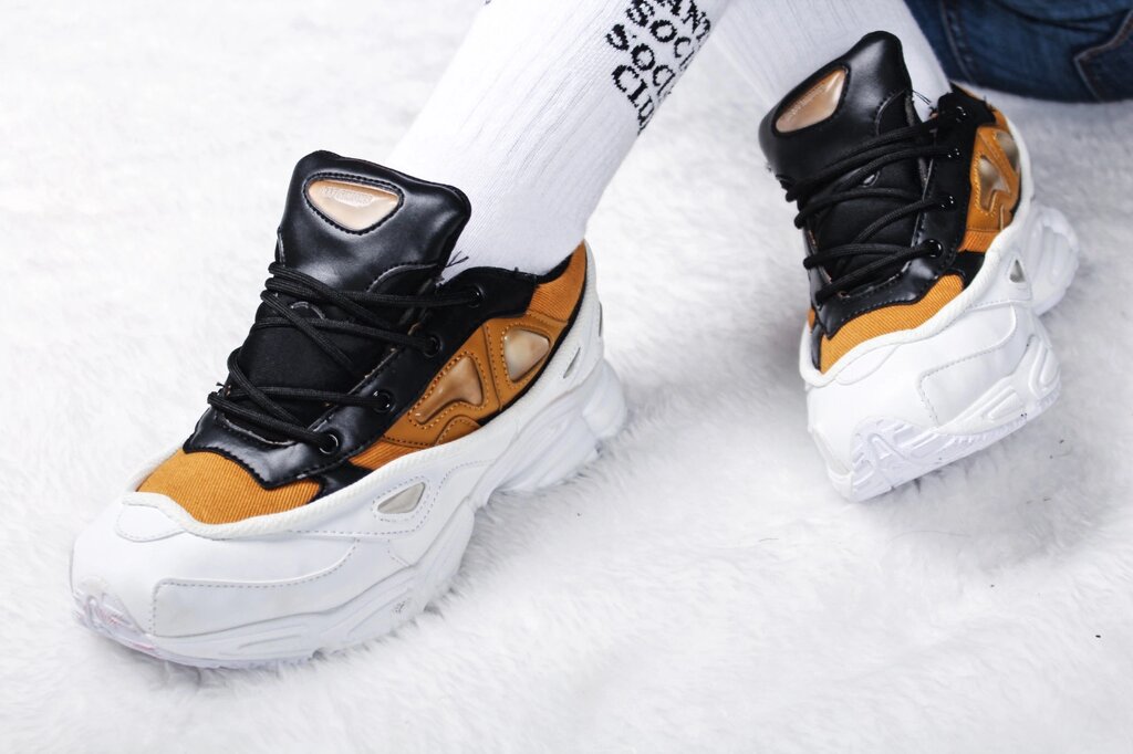 Кросівки жіночі Adidas x Raf Simons Ozweego III / Розміри:37) від компанії Інтернет магазин "Airpac" - фото 1