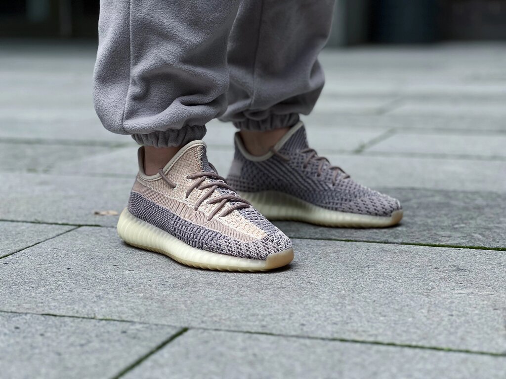 Кросівки жіночі Adidas Yeezy Boost 350 V2 Ash Pearl / GY7658 (Розмір:38) від компанії Інтернет магазин "Airpac" - фото 1