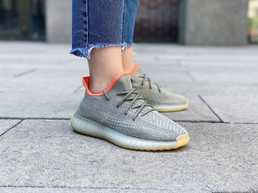 Кросівки жіночі Adidas Yeezy Boost 350 V2 "Desert Sage" / FX9035 (Розміри:37,38) від компанії Інтернет магазин "Airpac" - фото 1