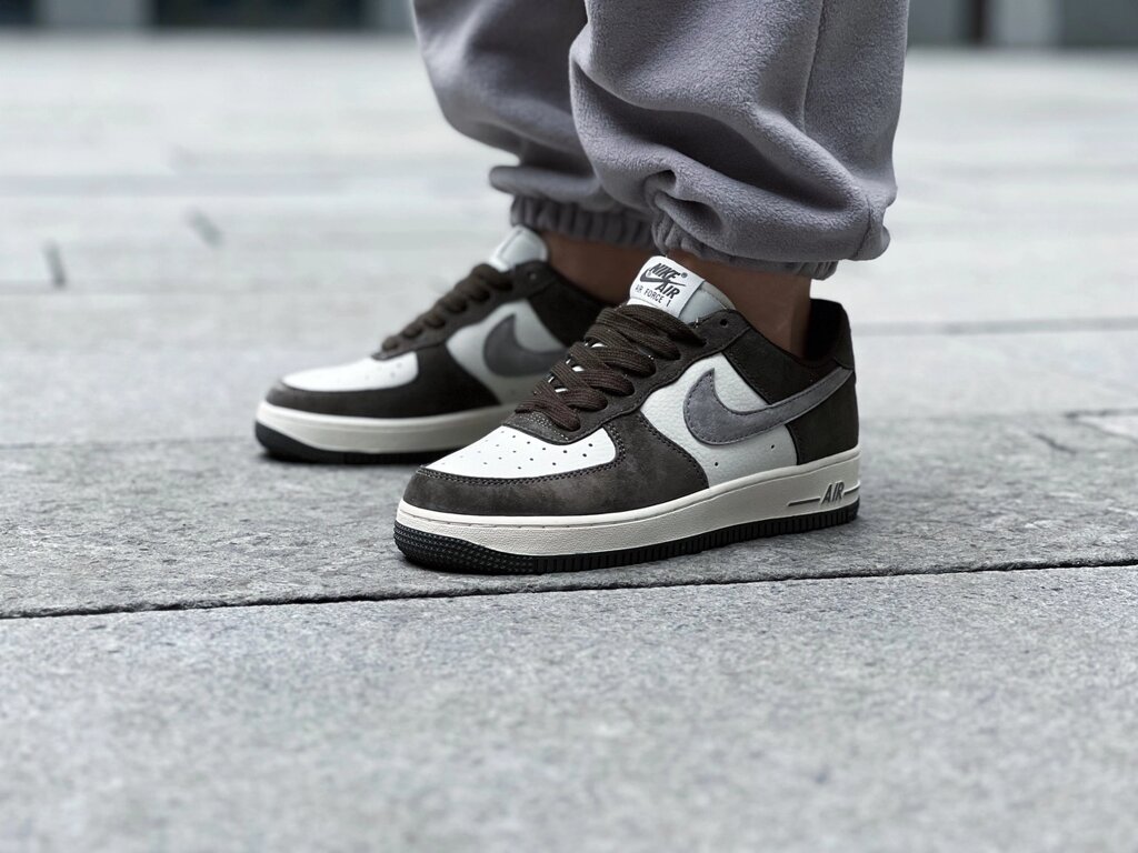 Кросівки жіночі Nike Air Force 1 Low 07 "Dark Grey/Brown White" / TU6995-396 від компанії Інтернет магазин "Airpac" - фото 1