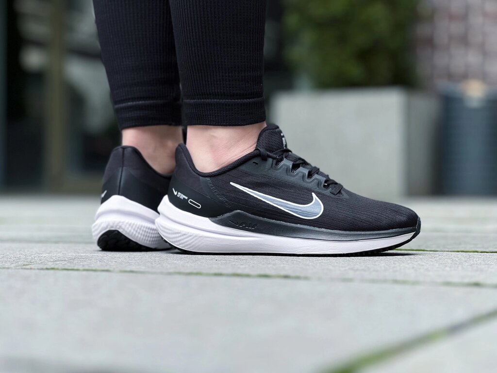 Кросівки жіночі Nike Air Winflo 9 Black/Smoke Grey / DD6203-001 (Розміри:36) від компанії Інтернет магазин "Airpac" - фото 1