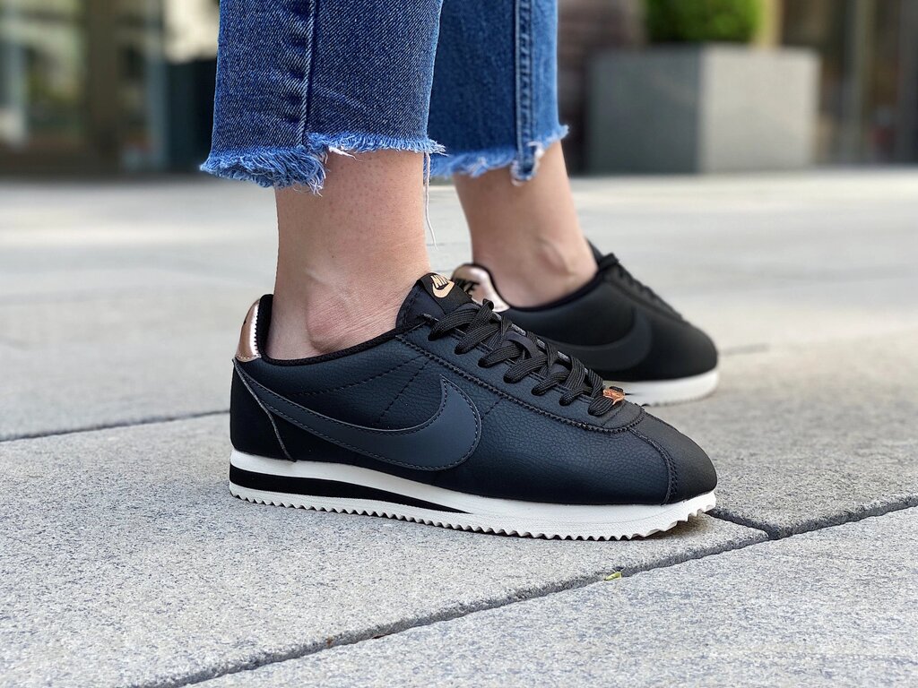 Кросівки жіночі Nike Classic Cortez / AV4618-601 (Розміри:39) від компанії Інтернет магазин "Airpac" - фото 1