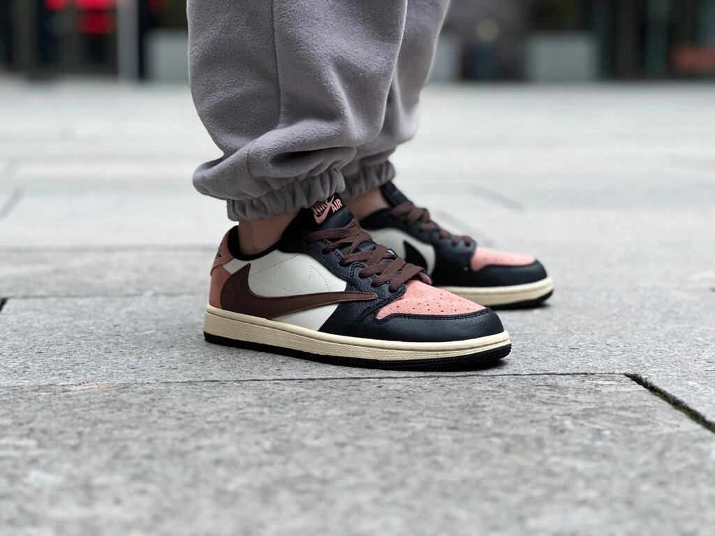 Кросівки жіночі Travis Scott x Fragment x Air Jordan 1 Low TS / CQ4277-006 від компанії Інтернет магазин "Airpac" - фото 1