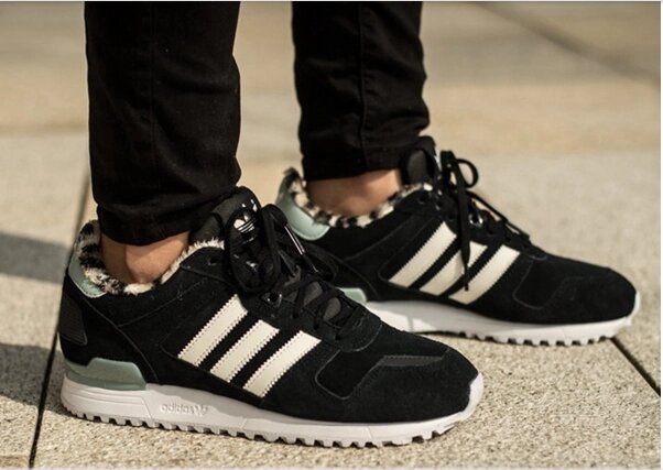 Кросівки жіночі зимові Adidas ZX700 / WNTR-286 від компанії Інтернет магазин "Airpac" - фото 1