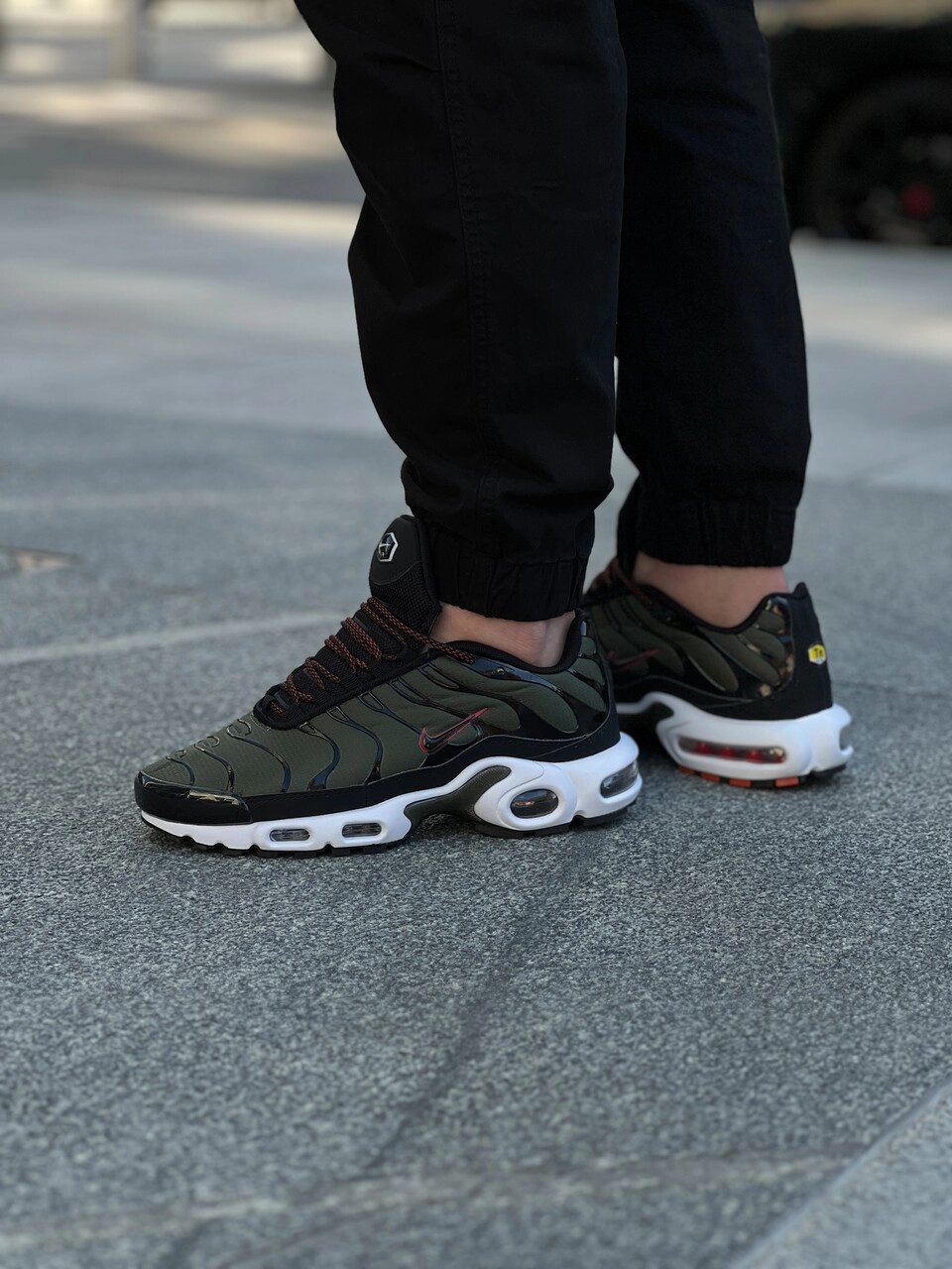 Кроссовки мужские Nike Air Max Plus "Olive" / FB9722-300 від компанії Інтернет магазин "Airpac" - фото 1