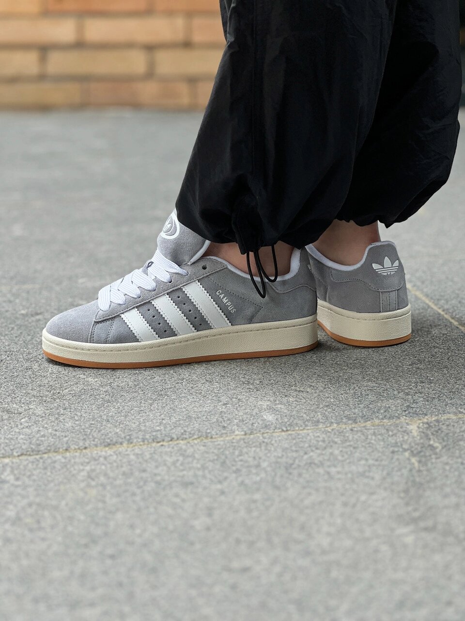 Кроссовки женские Adidas Originals Campus 00S "Grey" / HQ8707 від компанії Інтернет магазин "Airpac" - фото 1