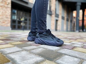 Кросівки жіночі Adidas Yeezy 700 Boost "Utility Black"FV5304 (Розміри:36,37,38,5)