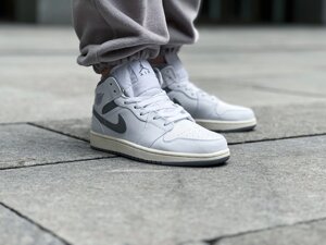 Кросівки жіночі Air Jordan 1 Mid "Neutral Grey"554724-135 37 EUR (23,5 см)