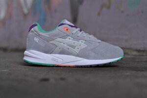 Кросівки жіночі Asics Gel Saga / ASC-552