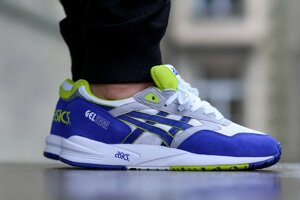 Кросівки жіночі Asics Gel Saga / ASC-556