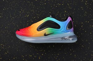 Кросівки жіночі Nike Air Max 720 / 720AMM-037