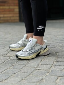 Кроссовки женские Nike V2K Runtekk "Grey"FD0736-100 38 EUR (24 см)