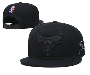 Кепка з прямим козирком Chicago Bulls / SNB-083