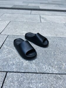 Капці жіночі Kanye West x Adidas Yeezy Slide Resin Core Black / FX0495 (Розмір:39)