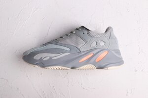 Кросівки жіночі Adidas Yeezy 700 Boost V2 / ADM-2748