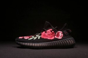 Кросівки жіночі Adidas Yeezy Boost 350 V2 / ADW-1647