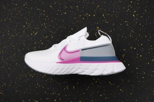 Кросівки жіночі Nike Epic React Flyknit / ERF-061