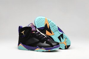 Кроссовки женские Nike Air Jordan 7 Retro / AJW-322