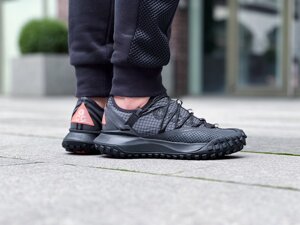 Кросівки чоловічі Nike ACG Mountain Fly Low / DA5424-001 (Розміри:42,44)