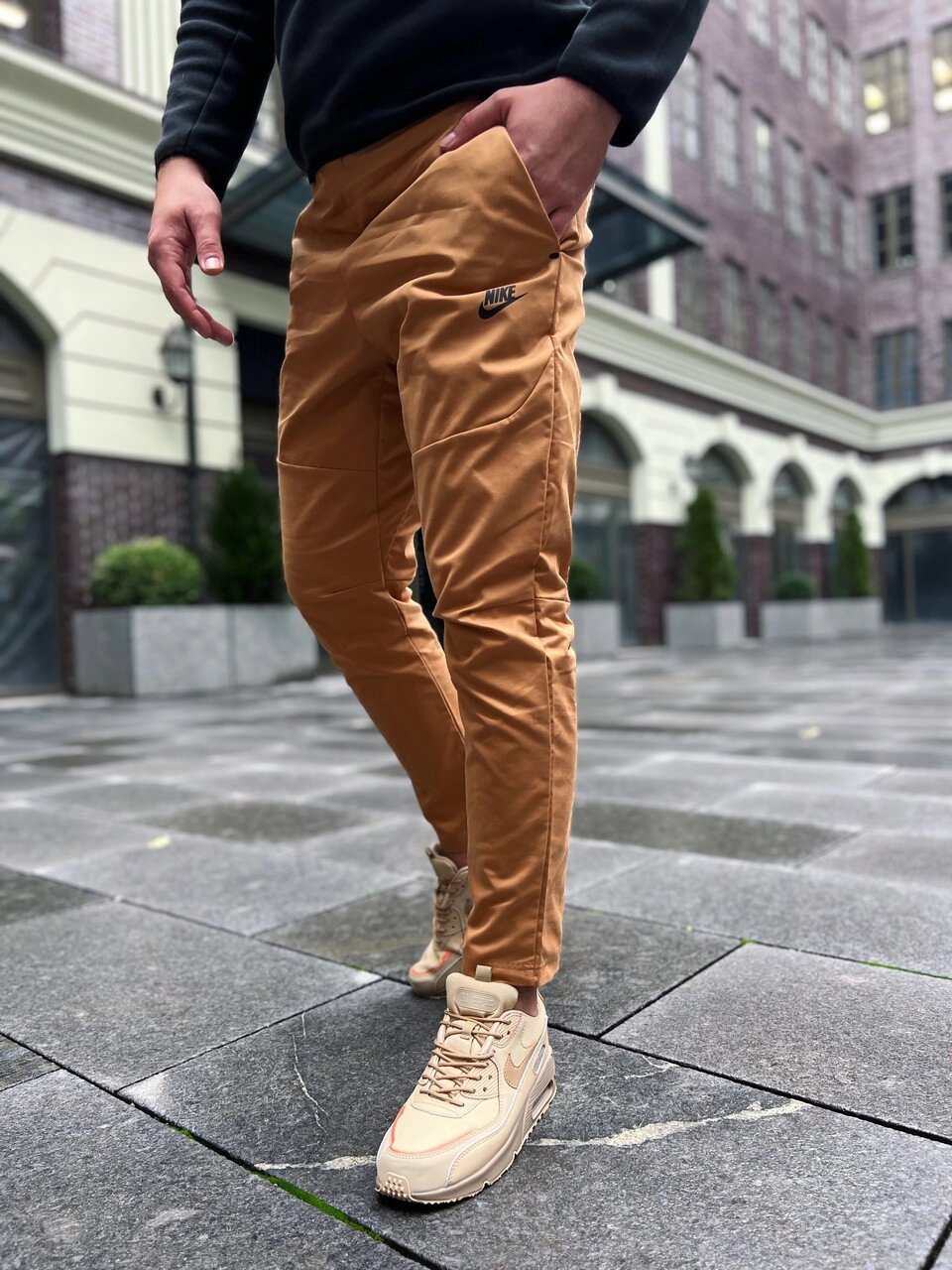 Штани чоловічі Nike NSW Sportswear Woven Pants / CU4484-201 (Розміри:L, XL) від компанії Інтернет магазин "Airpac" - фото 1