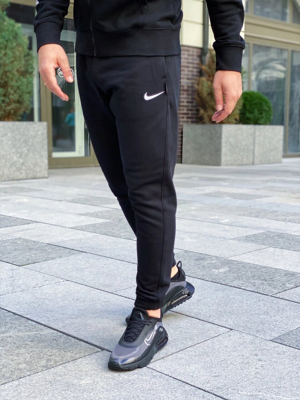 Штани чоловічі Nike NSW Swoosh Knit Pant / DJ5372-010 (Розміри: XL) від компанії Інтернет магазин "Airpac" - фото 1