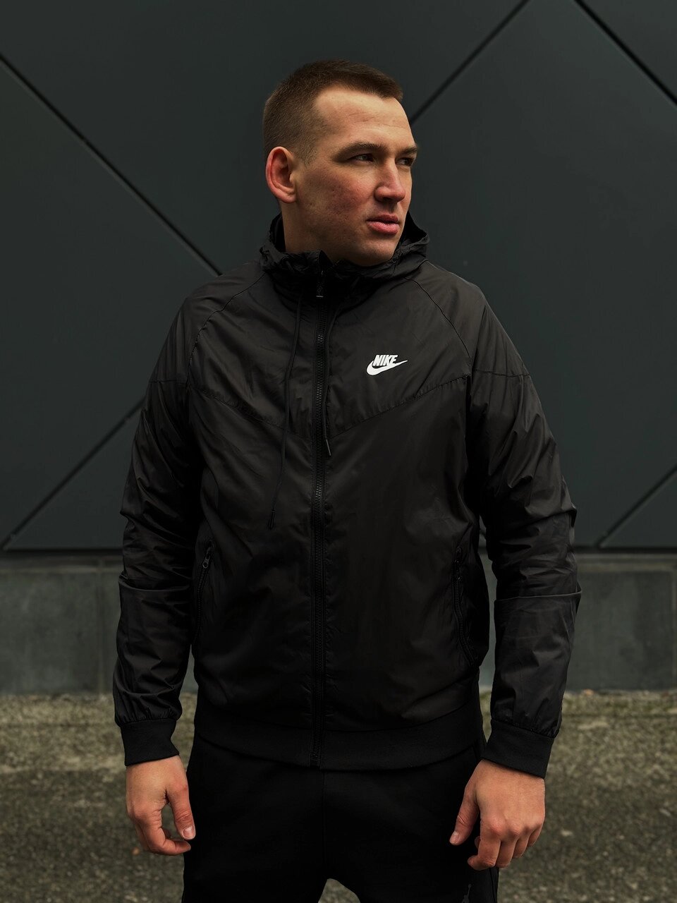 Ветровка мужская Nike Windrunner Windproof Sports Jacket Black / AT5271-010 від компанії Інтернет магазин "Airpac" - фото 1