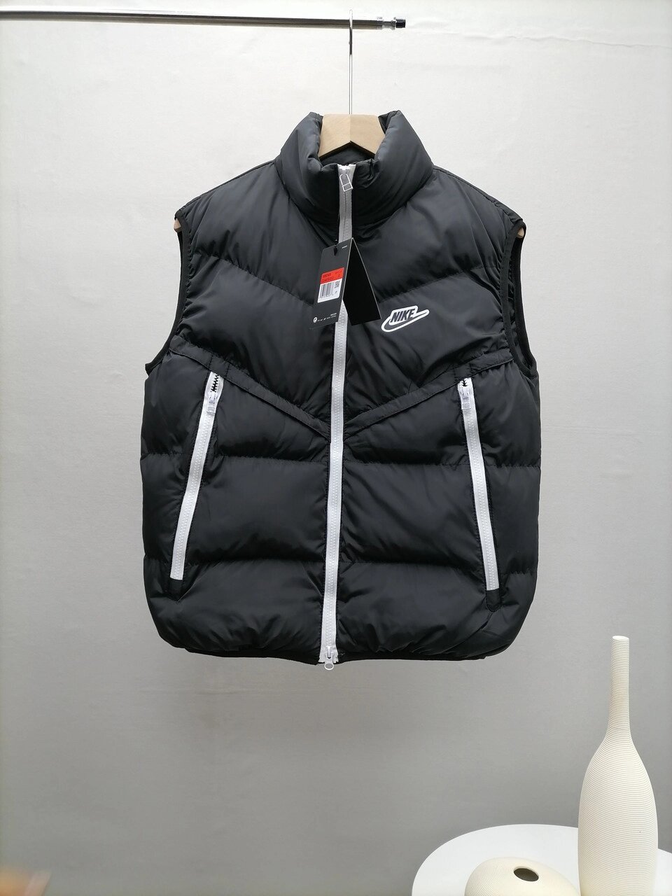 Жилетка чоловіча Nike M NSW eup dwn FIL WR VEST SHLD / CU4414-010 (Розмір:S) від компанії Інтернет магазин "Airpac" - фото 1