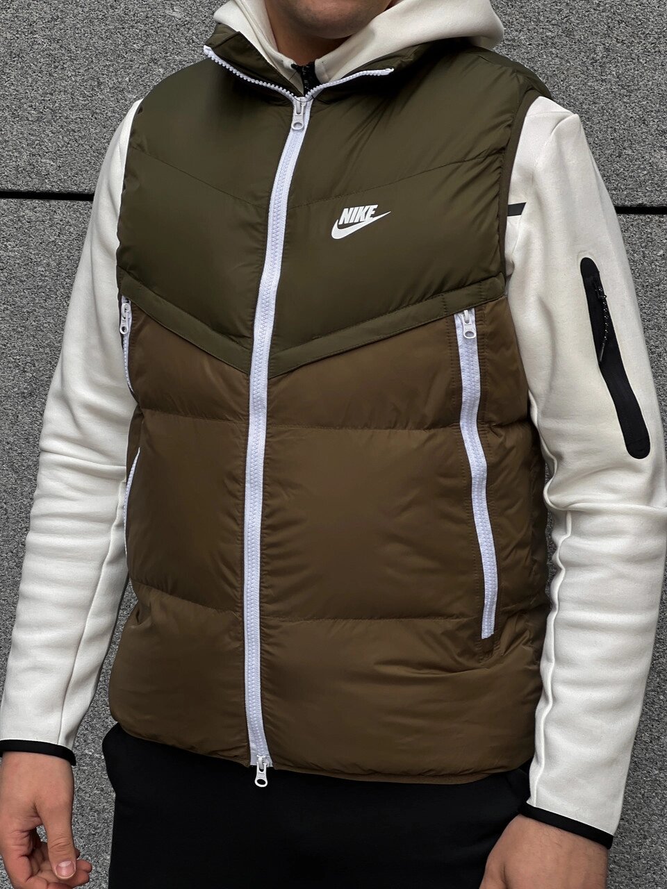 Жилетка чоловіча Nike Storm-FIT Windrunner / CLO-404 (Розміри: XL) від компанії Інтернет магазин "Airpac" - фото 1