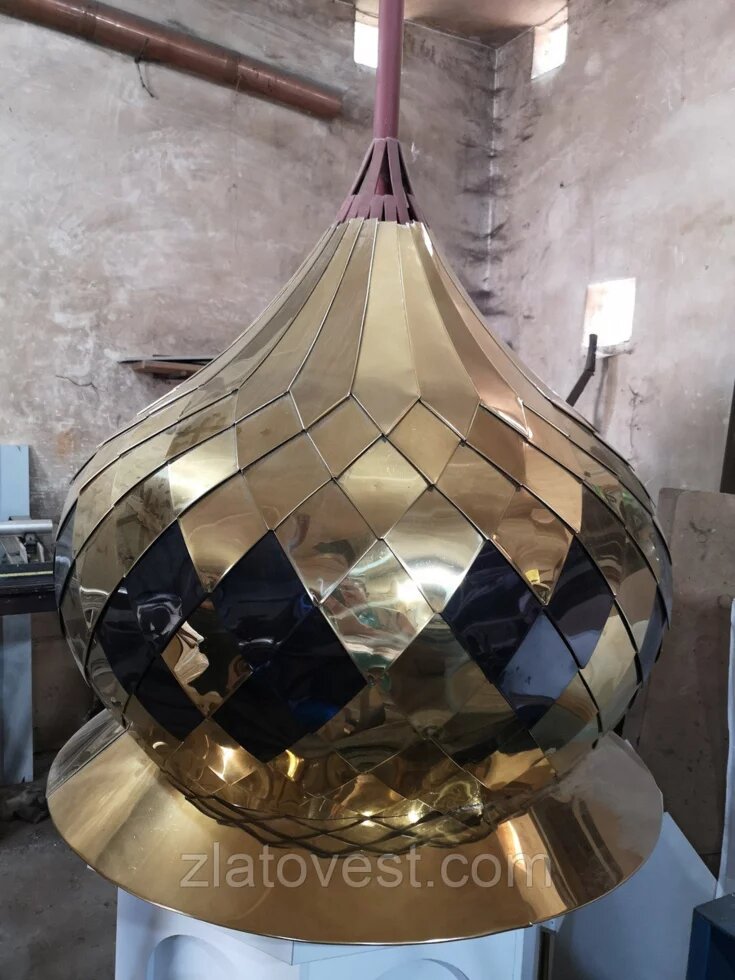 Купол круглий золотий з арнамент, нітрид титану від компанії Златовест, ТОВ - фото 1