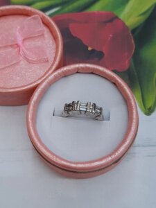 Жіноче срібний перстень в родії з цирконієм
