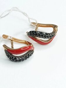 Золоті сережки у вигляді жіночих губ з червоною емалью та чорними цирконами